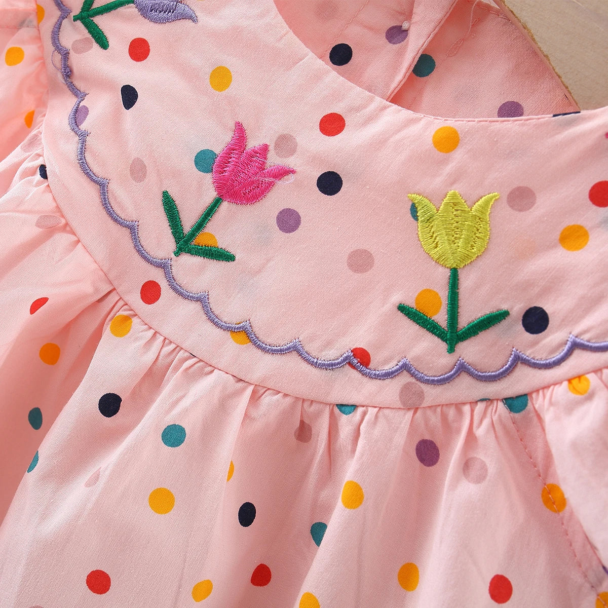 Vestido de Bebê de Algodão Bordado com Flores
