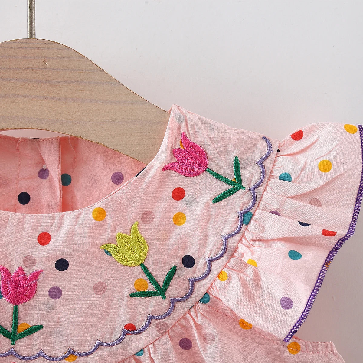 Vestido de Bebê de Algodão Bordado com Flores